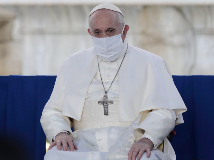 Francisco critica las protestas ante las restricciones por la pandemia