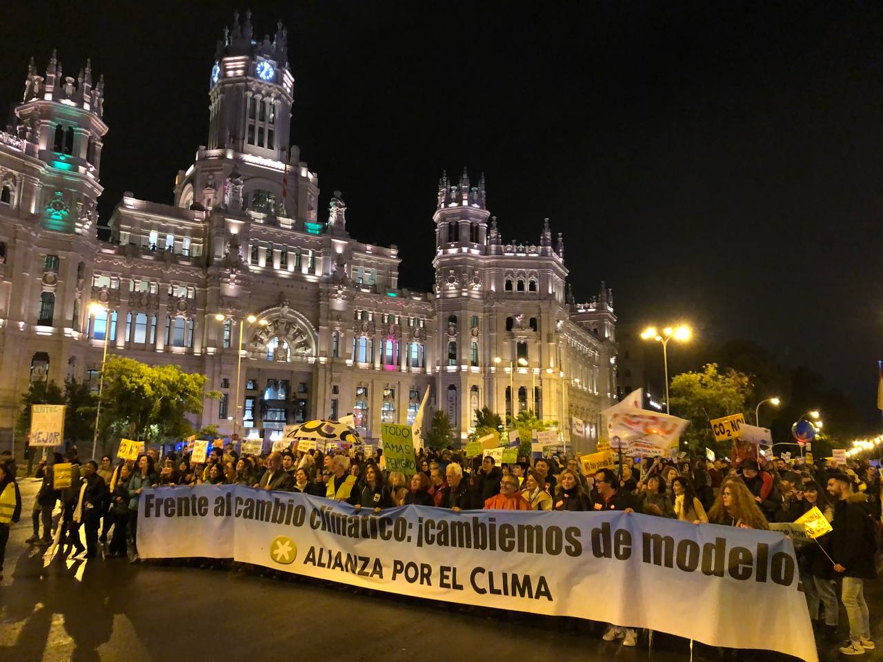 Miles de personas exigen “voluntad política” frente a la crisis climática: “Estamos a tiempo”