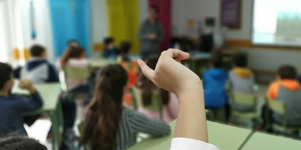 Los sindicatos piden aumentar el presupuesto para las becas al estudio
