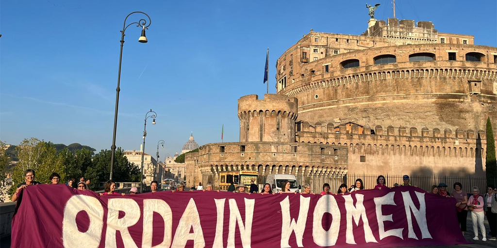 Organizaciones de mujeres alzan sus voces en Roma durante el sínodo