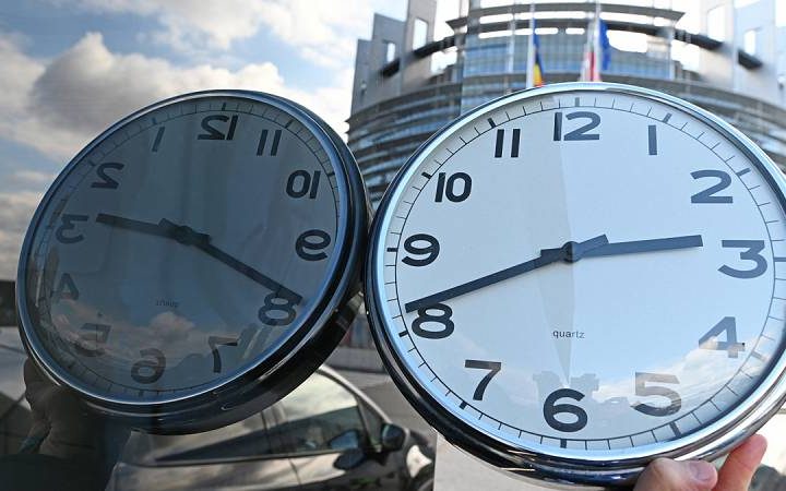 200 organizaciones internacionales reclaman el fin del cambio de hora en Europa