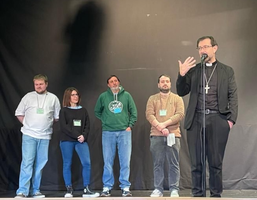 El cardenal Cobo a la Juventud Obrera Cristiana: “Tenéis la vacuna contra el odio”
