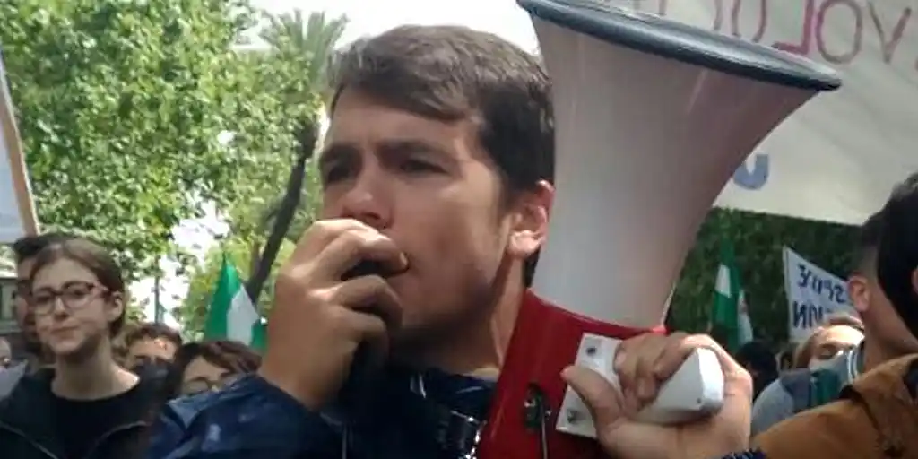 Alejandro Bernet, joven trabajador: “Las condiciones de trabajo no permiten pensar en una posible emancipación”