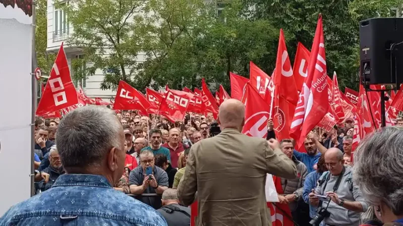 Los sindicatos se movilizan para impedir la retirada de la ley de la semana laboral de 37,5 horas