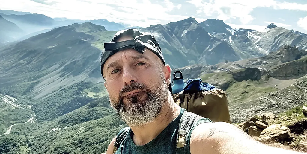 Ramón Ibáñez, auxiliar de Farmacia: «Siento que estoy en un bucle de precariedad del que es muy difícil salir»