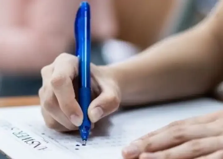 Estudiantes de universidades públicas se suman a las críticas por falta de concreción en las pruebas de acceso