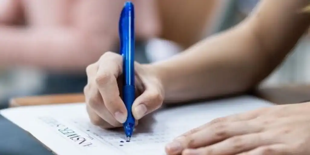 Estudiantes de universidades públicas se suman a las críticas por falta de concreción en las pruebas de acceso