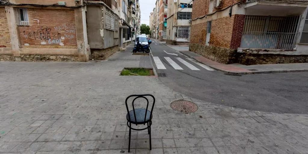 Trabajadores cristianos de Alicante buscan respuestas para los barrios descuidados