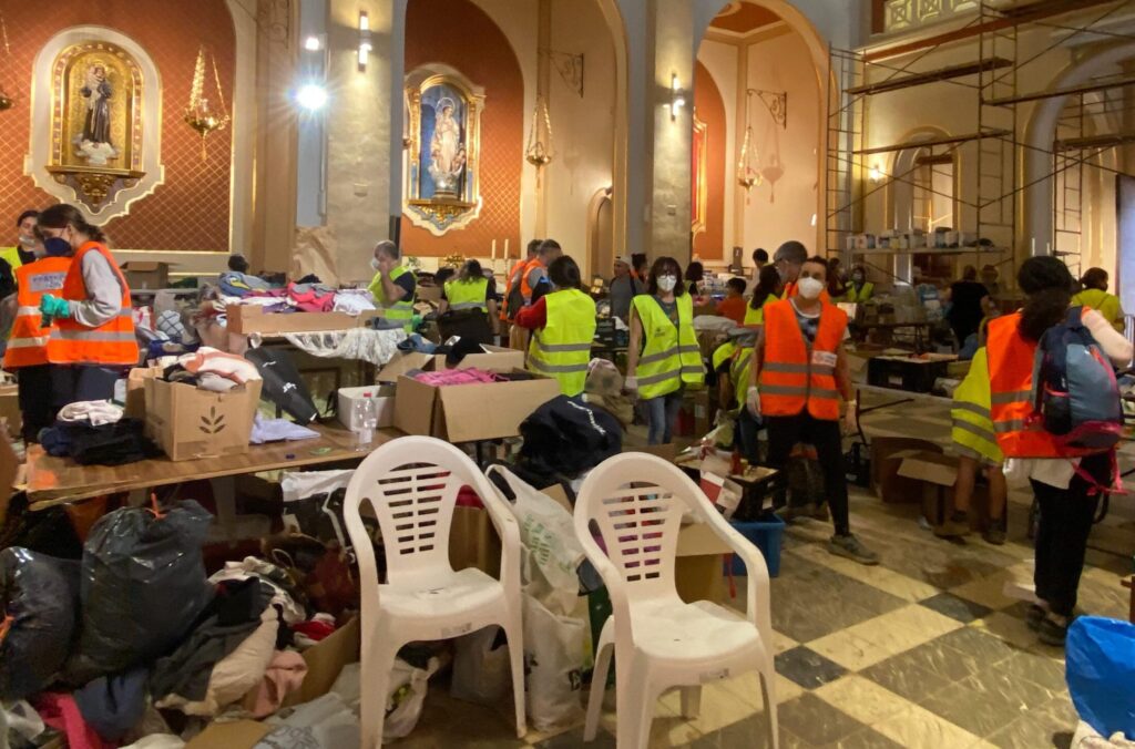 La Iglesia española arrima el hombro para paliar la devastación dejada por la DANA