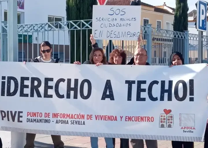 Concentración en Santiponce para reclamar suministros básicos a familias trabajadoras con menores