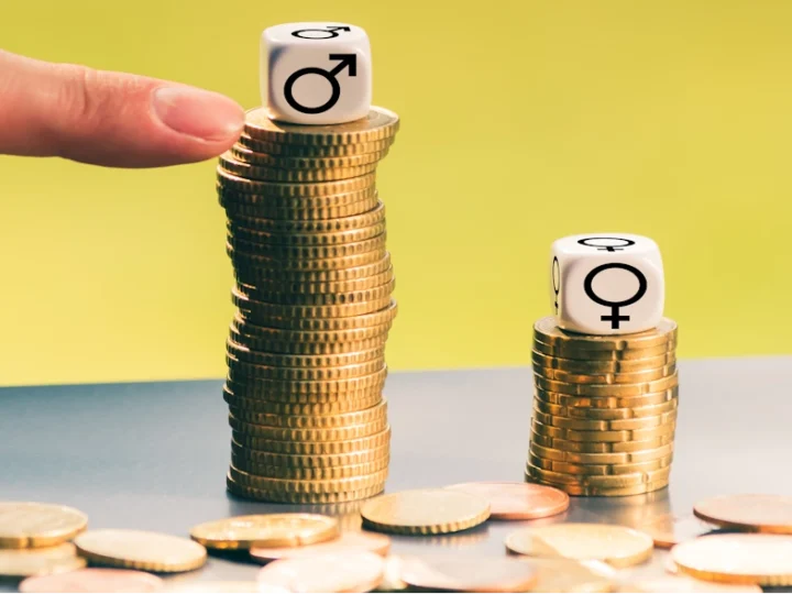La brecha salarial entre hombres y mujeres perdura y se ensancha en la jubilación