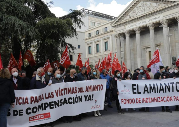 Las víctimas de amianto elevan una queja al Defensor del Pueblo por el ninguneo del Gobierno