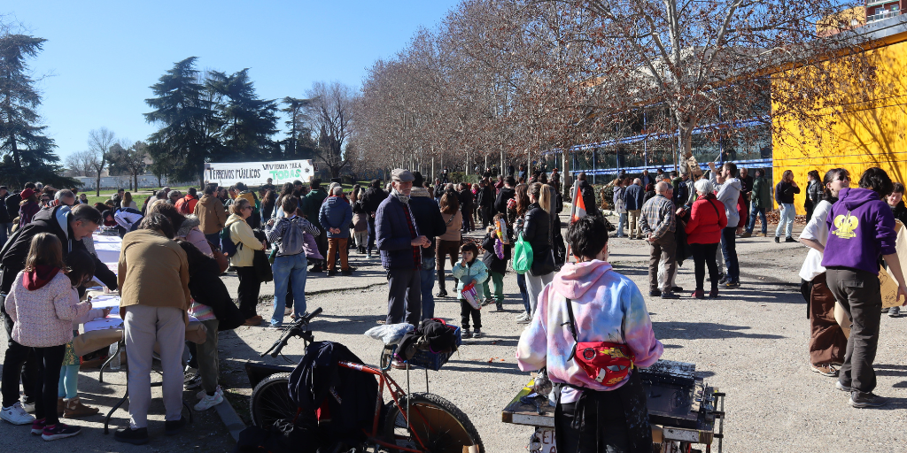Concentración por el uso social de los terrenos de la antigua cárcel de Carabanchel