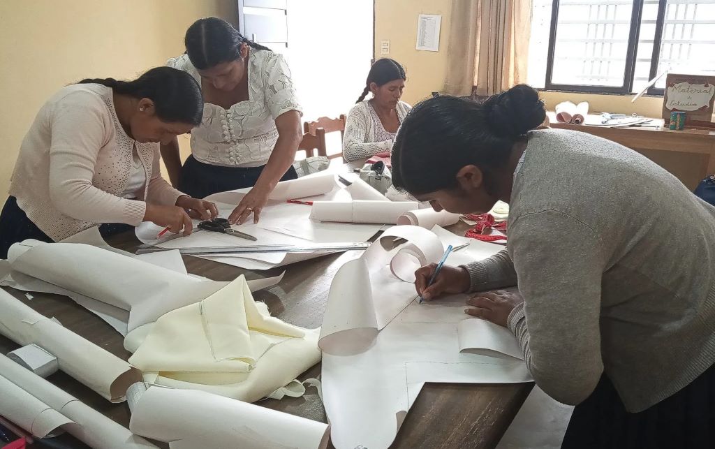 Mujeres de Uspha-Uspha se enfrentan a la discriminación a través de la formación laboral y la participación