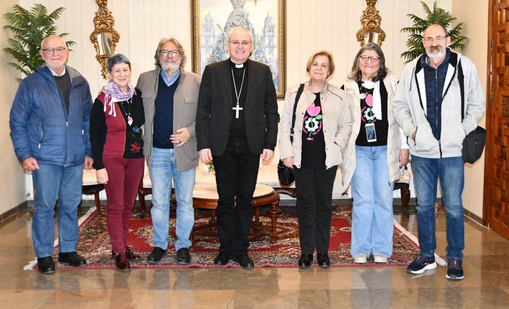 El obispo de Jaén anima a la HOAC a promover la iniciativa Iglesia por el Trabajo Decente y el camino sinodal