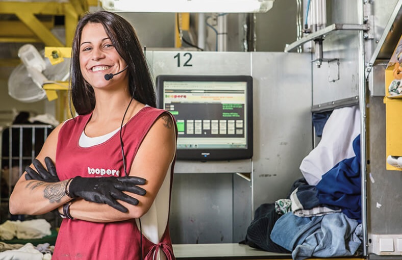 La cooperativa de Cáritas Moda re- supera los 1.600 puestos de trabajo, la mayoría empleos de inserción