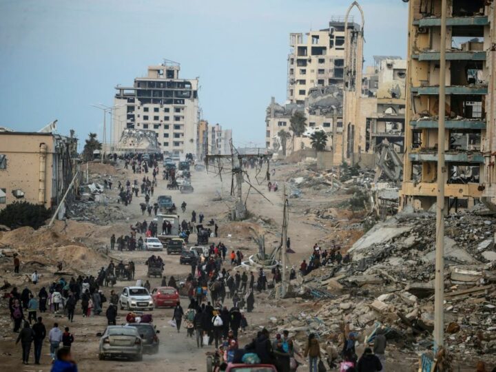 Trump quiere que EEUU “se haga cargo” de Gaza y desplace a sus habitantes, pero ¿esto es legal?