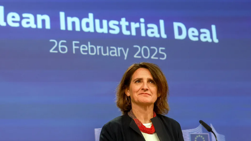 Ecologistas y trabajadores critican el Pacto Industrial Limpio