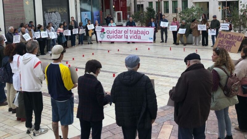 El Círculo de silencio de Huelva pide justicia para las trabajadoras del hogar migrantes: “Todos los derechos, todos los días”