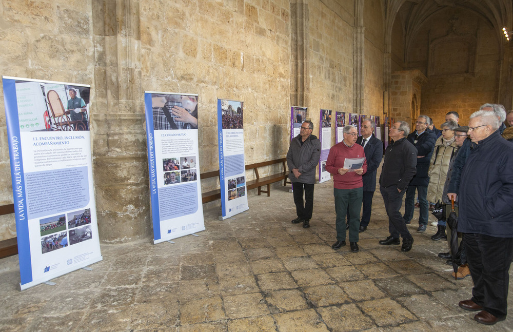 La Catedral de Palencia acoge la exposición por los 30 años de la pastoral obrera de toda la Iglesia