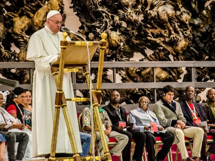 Los movimientos populares despiden al Papa que abrazó las 3T como Evangelio de justicia