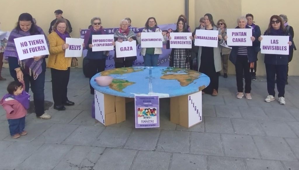 La Revuelta de Mujeres en la Iglesia se concentró en Córdoba y lo hará en Málaga este domingo
