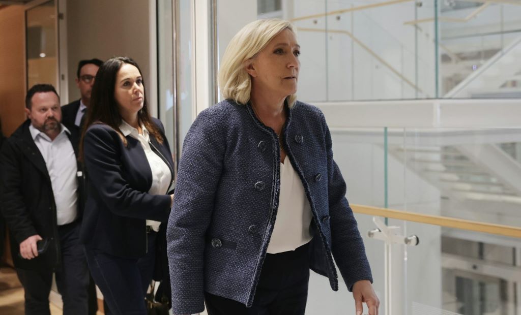 Cómo desmontar el relato victimista de Le Pen tras su condena por malversación