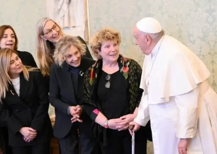 El Papa de los puentes que no cruzó del todo el de la igualdad con las mujeres