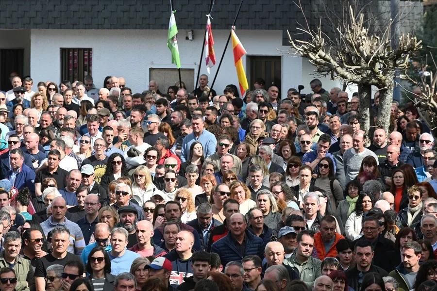 Más de 4.000 personas despiden a los cuatro mineros de Villablino (León) que fallecieron en la mina de Cerredo