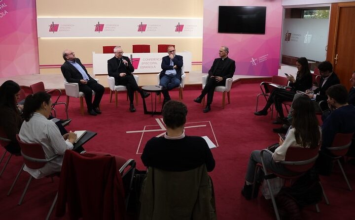 La Iglesia crea el Consejo General de la Educación para coordinar su misión educativa