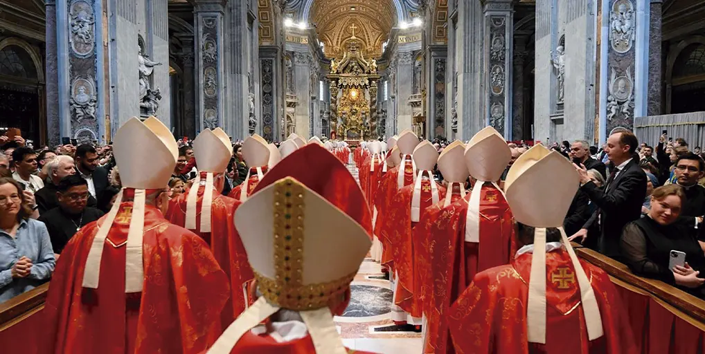 La Iglesia, ¿pirámide o fraternidad?