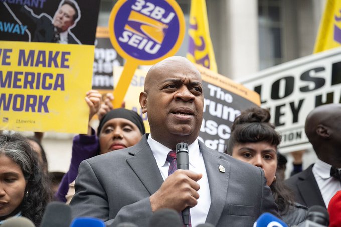 El agorero arresto del alcalde de la ciudad de Newark, Ras Baraka, por parte del Servicio de Inmigración de EEUU