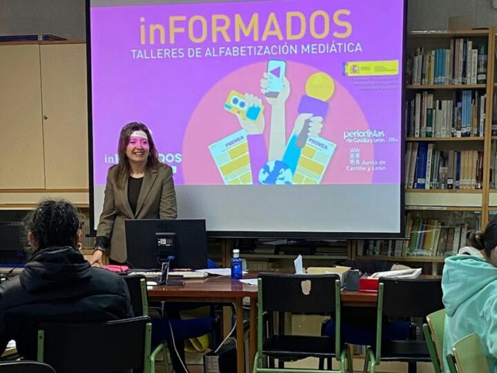 Así pueden los periodistas luchar contra la desinformación desde las escuelas