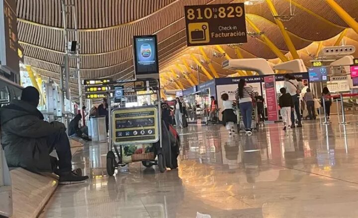 La Iglesia de Madrid pide soluciones dignas para las personas sin hogar en el aeropuerto