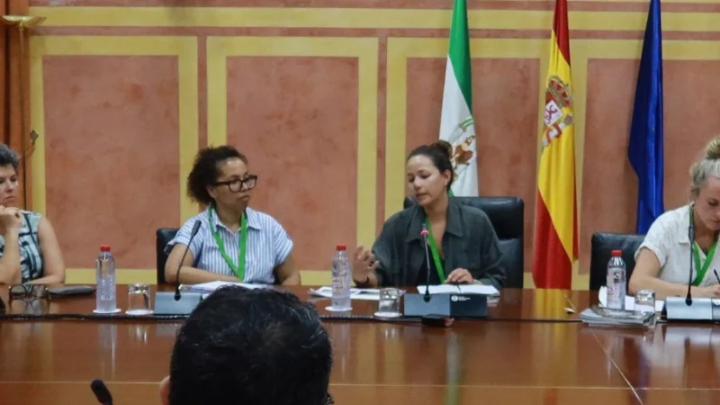 Piden al Parlamento andaluz que proteja los derechos de las personas trabajadoras migrantes del campo