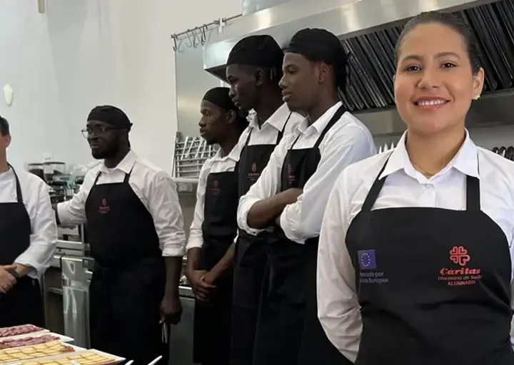 Cáritas pide mejor empleo, más vivienda social y la regularización de personas migrantes