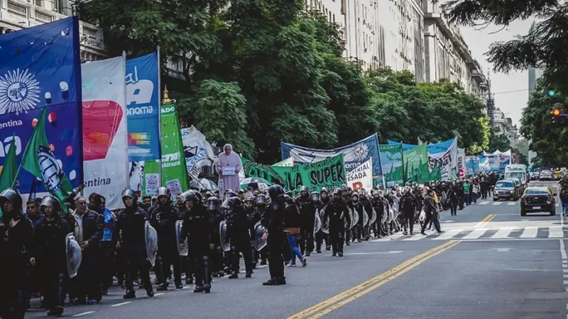 Argentina: Ataque a los derechos sindicales | Ayuda Oficial al Desarrollo | Más desigualdad