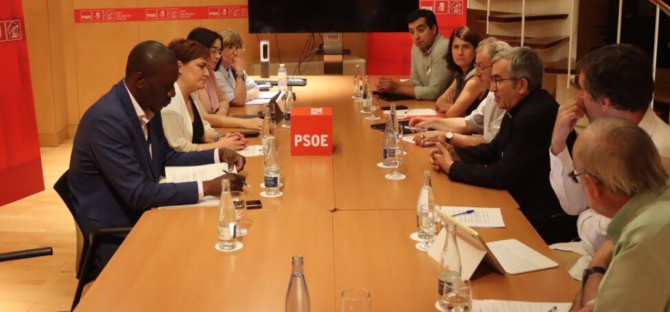La Iglesia pide “acuerdos” para desbloquear la regularización de más de medio millón de personas trabajadoras migrantes