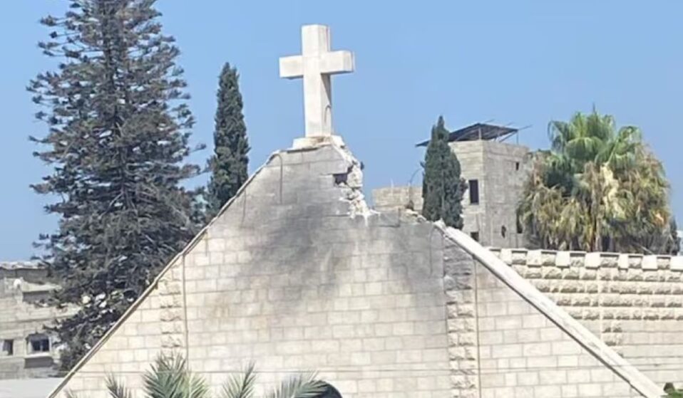 El Vaticano duda de la versión israelí sobre el ataque a la iglesia de Gaza