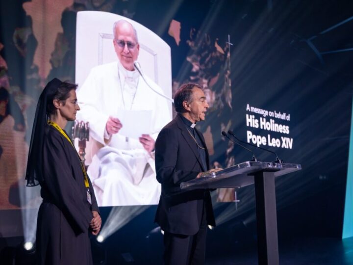 León XIV pide una gobernanza ética global de la inteligencia artificial basada en la dignidad humana