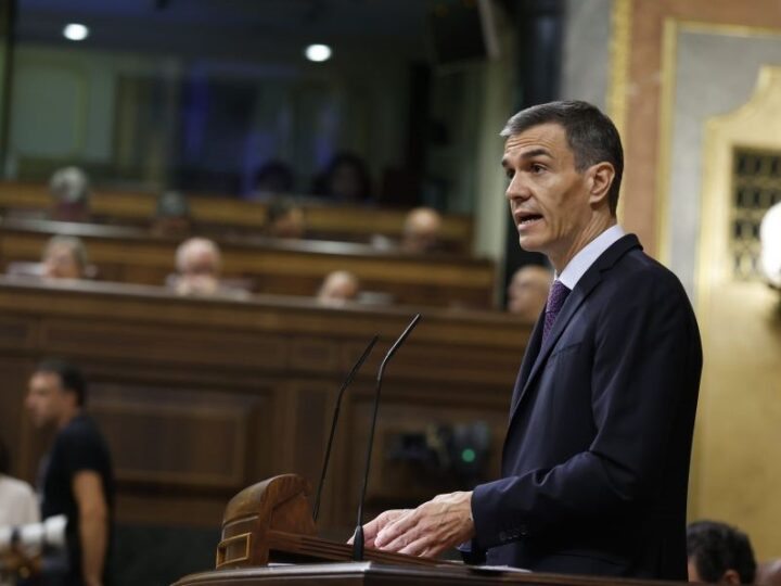 Sánchez presenta su plan anticorrupción en plena tormenta política