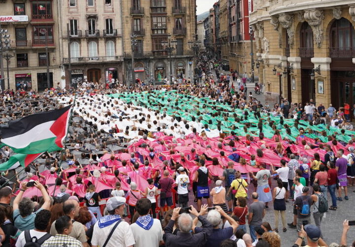 Fiesta y genocidio