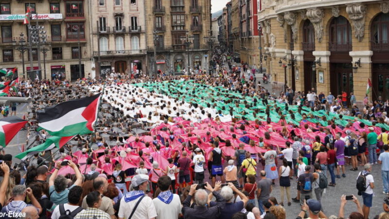 Fiesta y genocidio