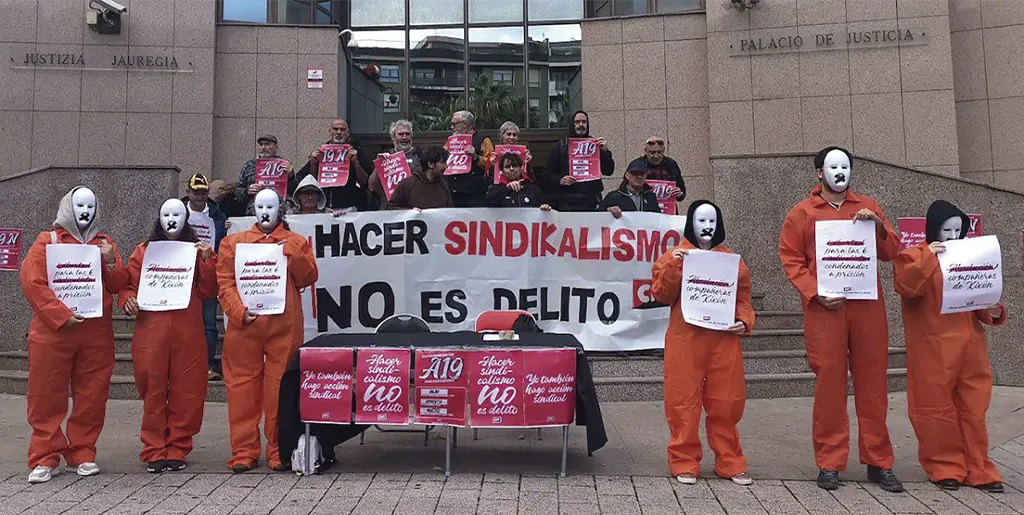 Ataques al derecho de huelga | Francia: Explotación de trabajadores chinos | El fracaso de un modelo