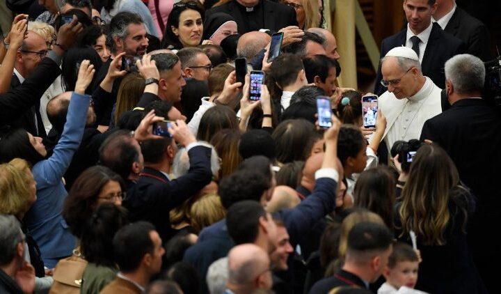 El Papa amplía derechos laborales y familiares a las personas trabajadoras del Vaticano