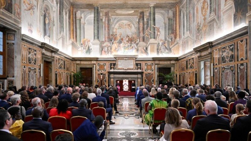 El papa León XIV reclama una política y una economía de la esperanza