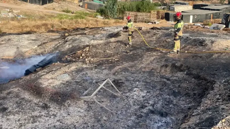 Un nuevo incendio en un asentamiento de temporeros migrantes de Huelva evidencia “el desamparo institucional”