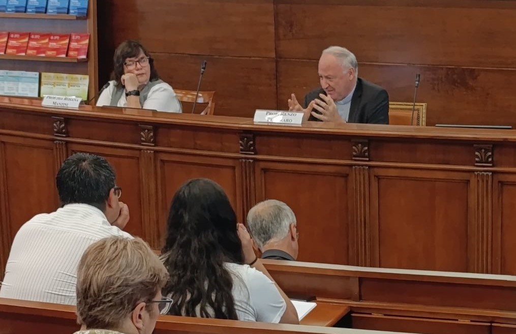 La familia ante el reto de la transformación social: “La economía entra en el mundo a través de los hogares”