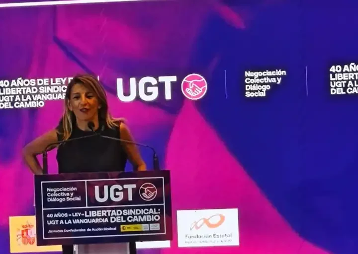 La ministra de Trabajo pide a la CEOE que vuelva al diálogo social en un encuentro de UGT