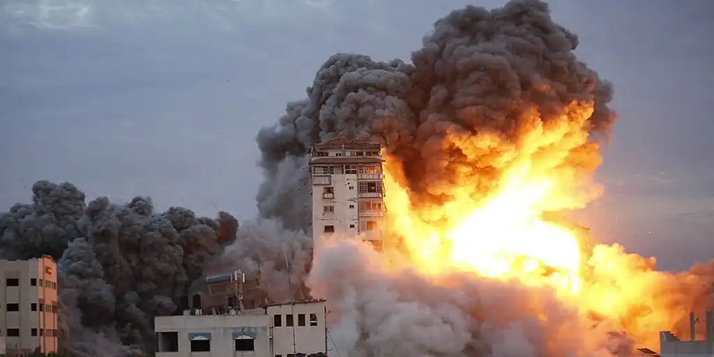 El Papa insiste en que “sólo la paz es santa”, mientras Israel reanuda los bombardeos en Gaza